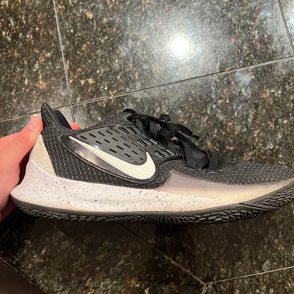 Kyrie 2 Low Ep size 12